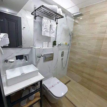 Hotel Dream House &