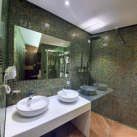 Hotel Dream House &