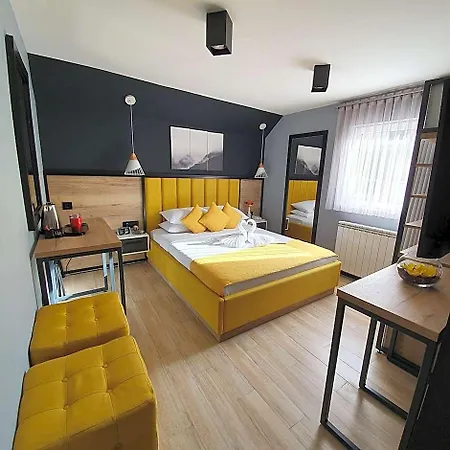 Hotel Dream House &