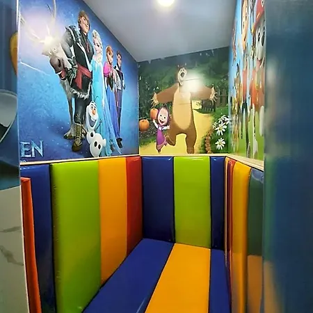 Hotel Dream House & 4*