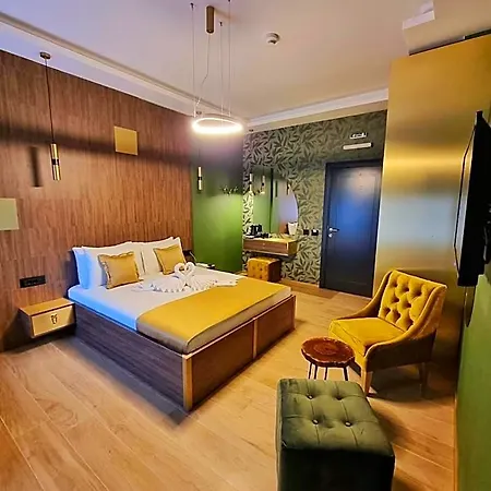 Hotel Dream House & 4*