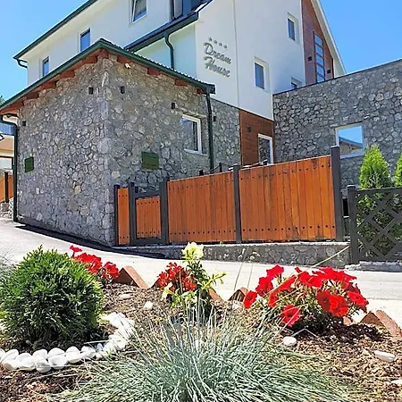 Dream House & Hotel 4*