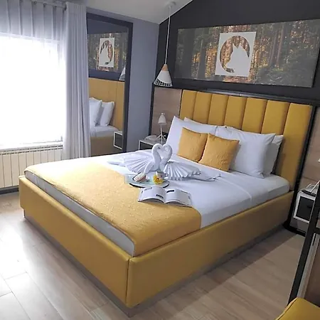 Hotel Dream House & 4*
