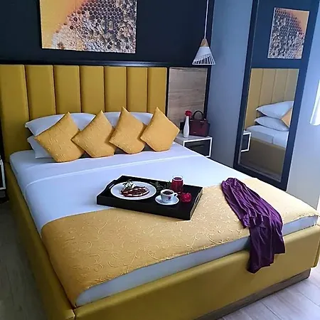 Hotel Dream House & 4*